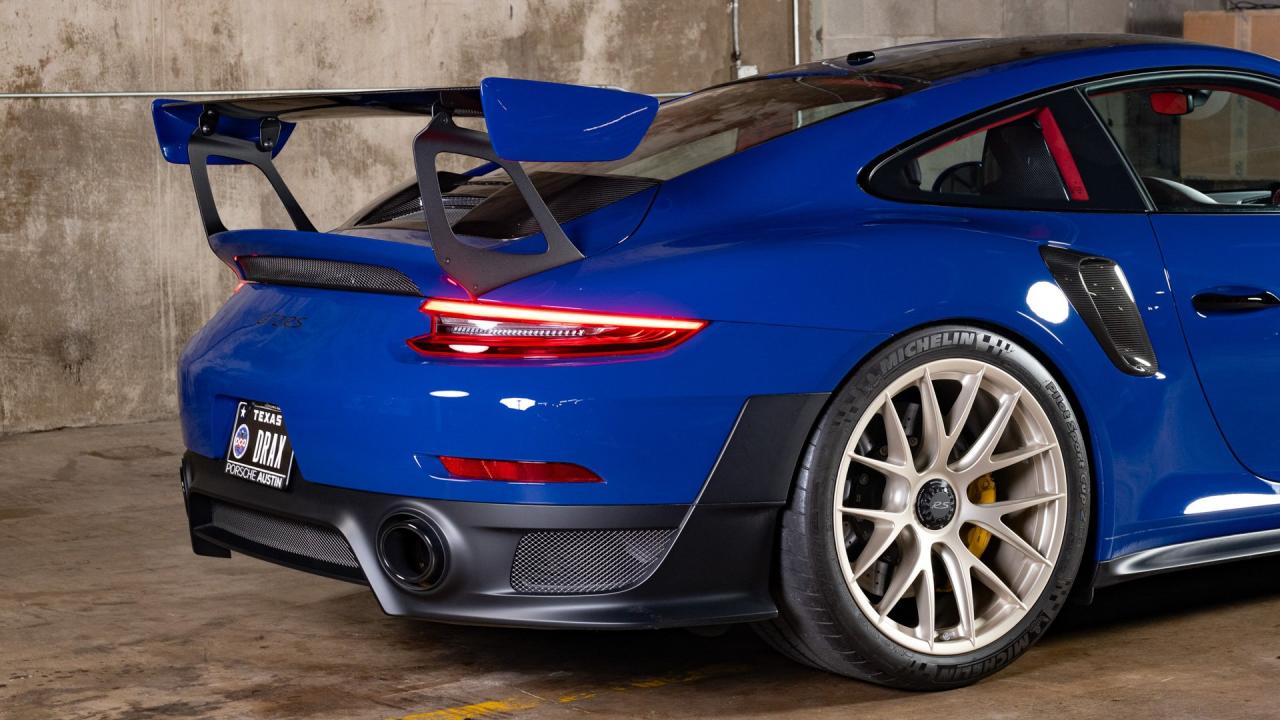 2019 Porsche 911 GT2 RS Weissach Package