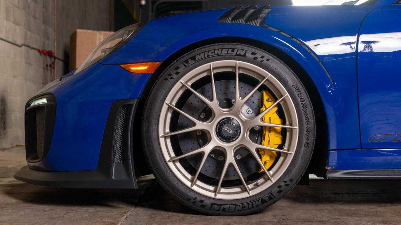 2019 Porsche 911 GT2 RS Weissach Package