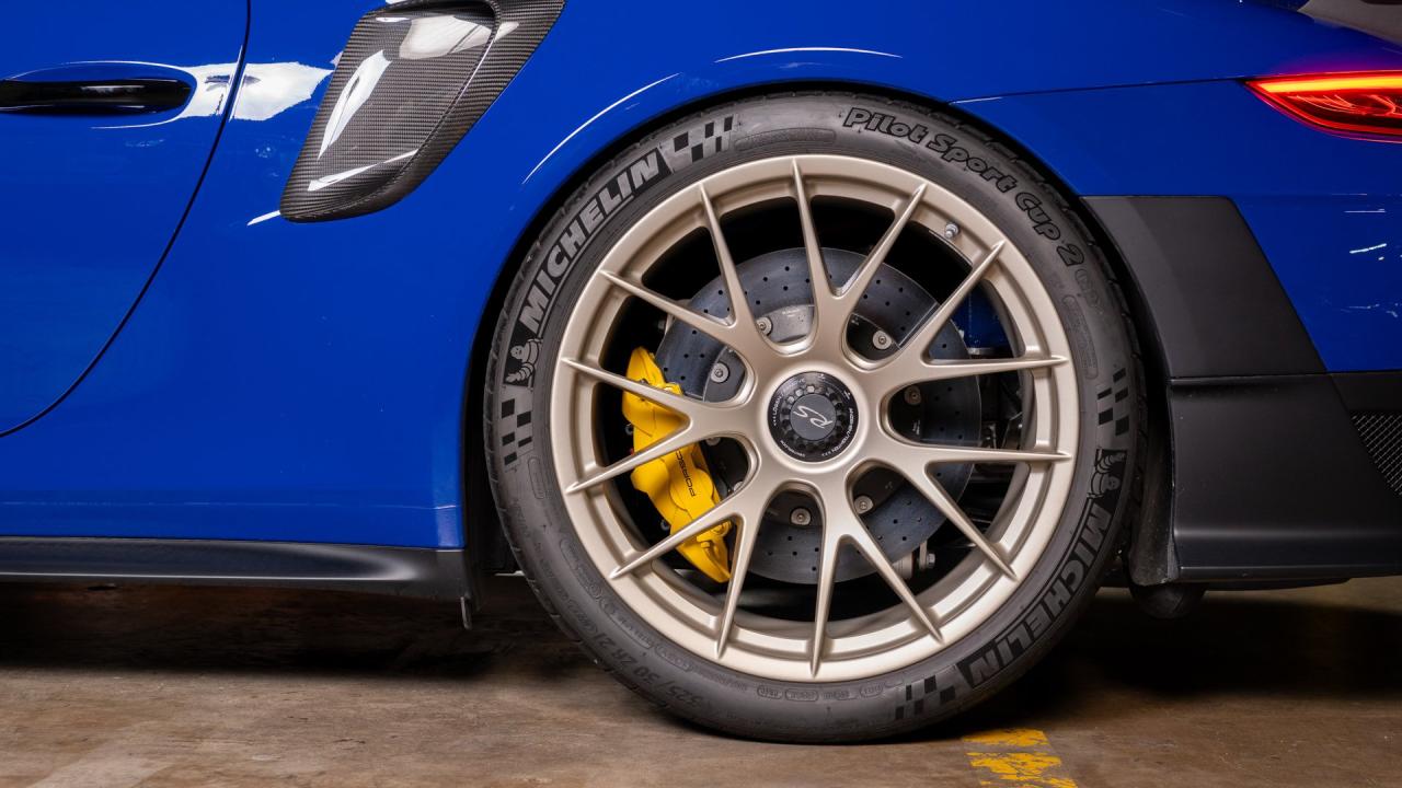 2019 Porsche 911 GT2 RS Weissach Package