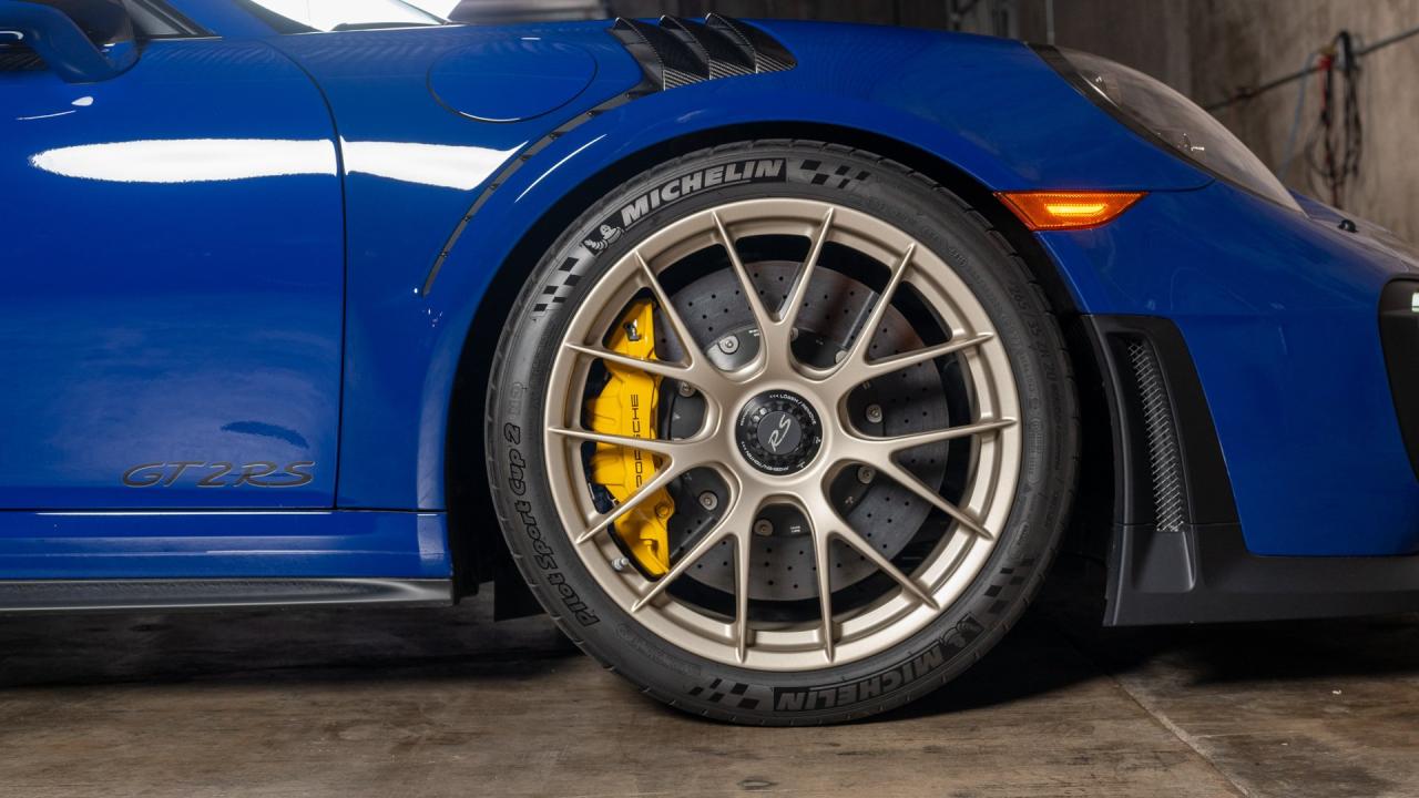 2019 Porsche 911 GT2 RS Weissach Package