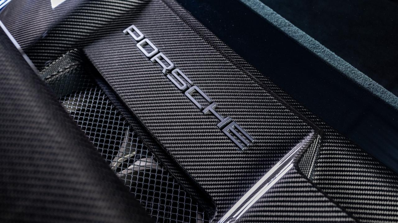 2019 Porsche 911 GT2 RS Weissach Package