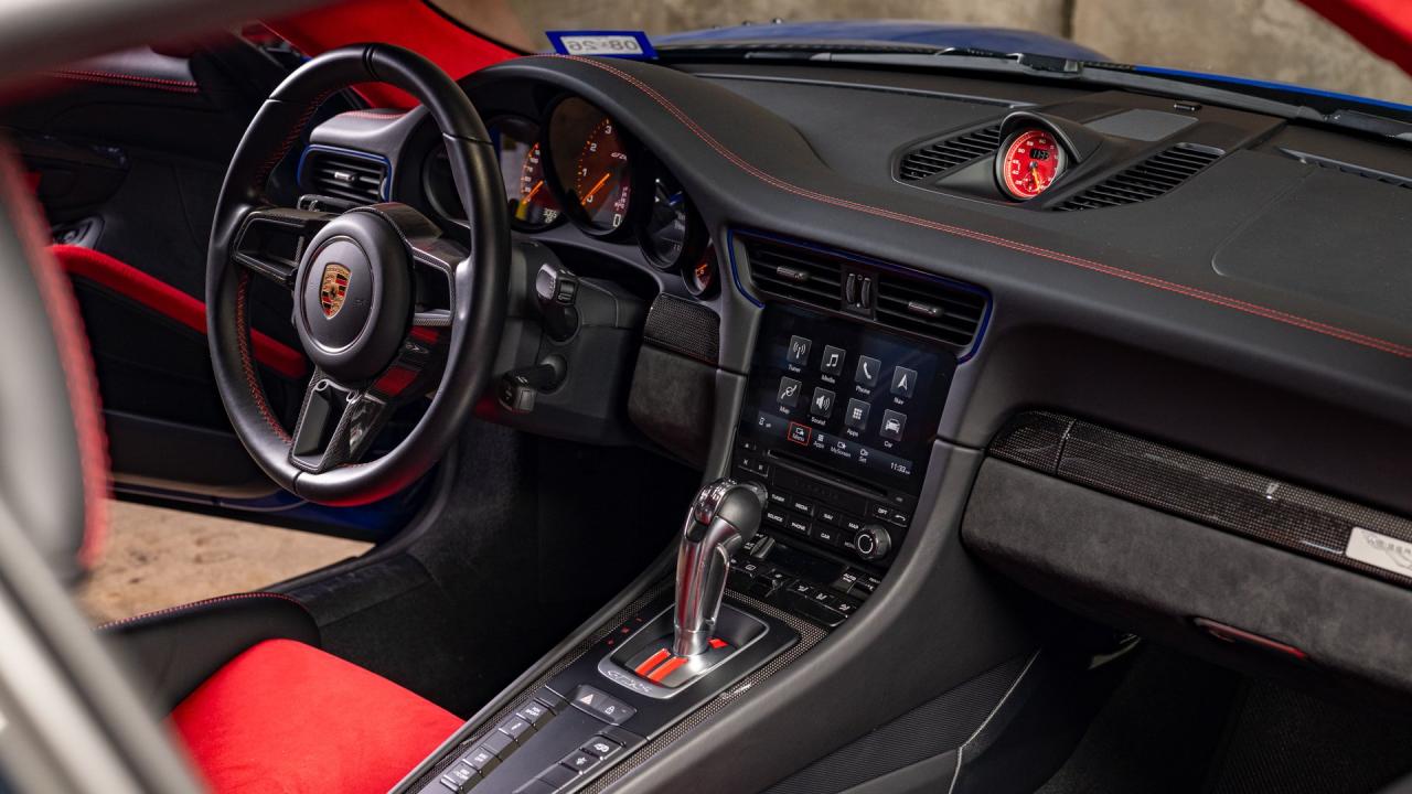 2019 Porsche 911 GT2 RS Weissach Package