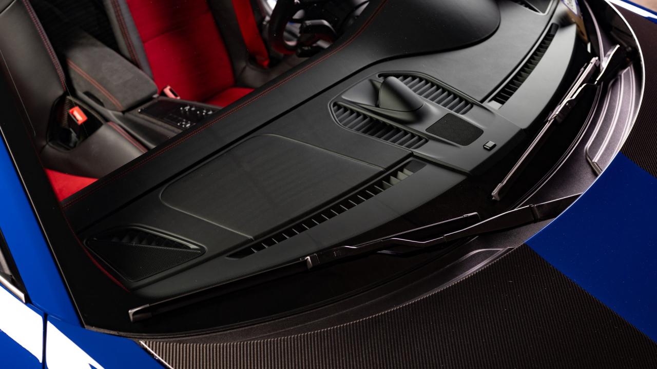 2019 Porsche 911 GT2 RS Weissach Package