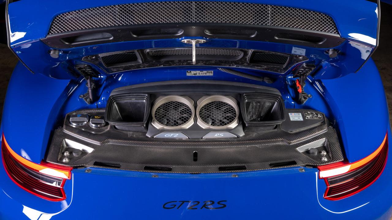 2019 Porsche 911 GT2 RS Weissach Package
