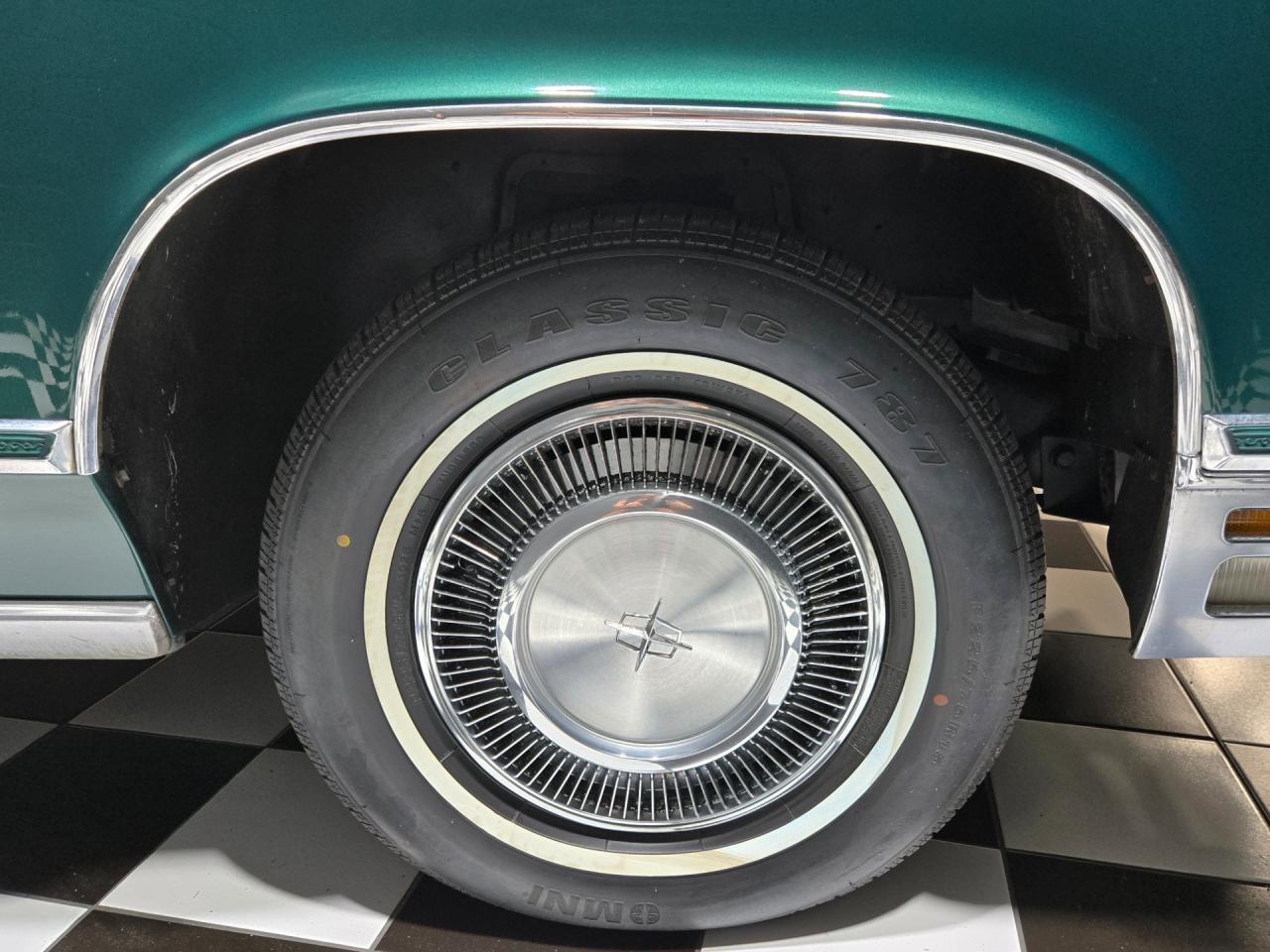 1975 Lincoln Continental