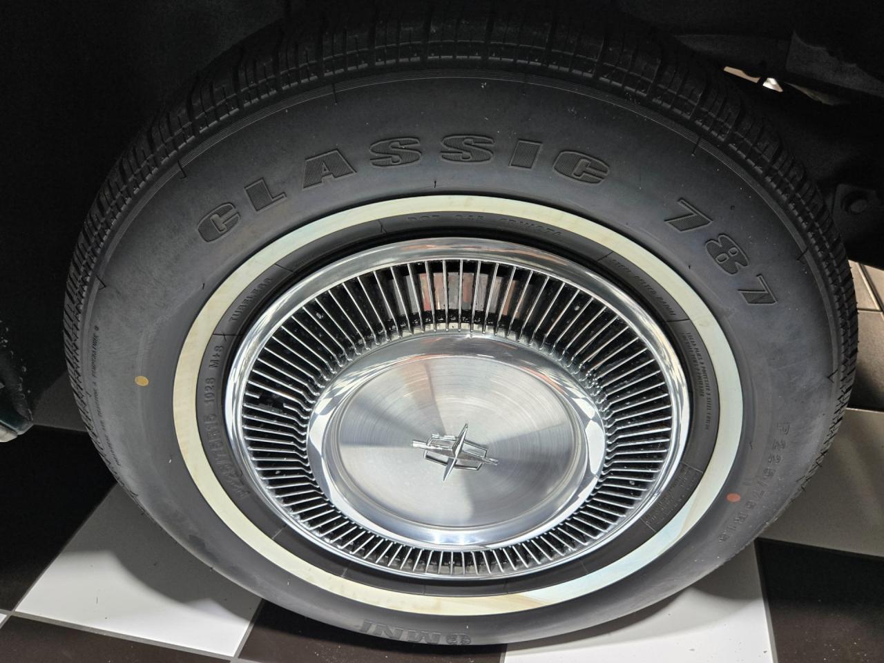 1975 Lincoln Continental