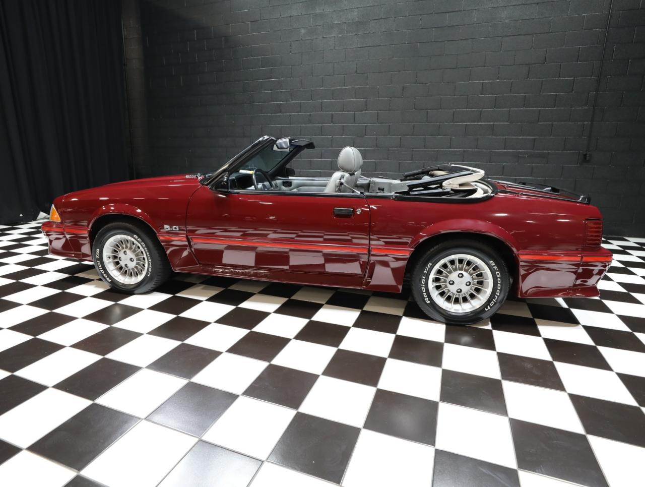 1987 Ford Mustang