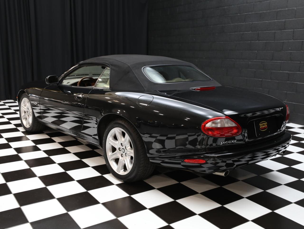 2000 Jaguar XK-Series