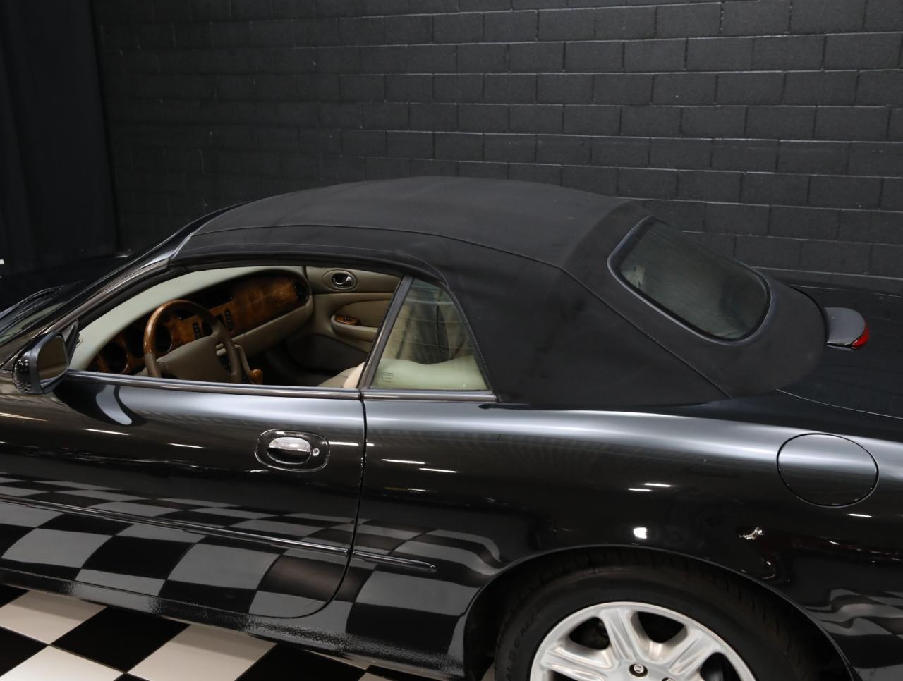 2000 Jaguar XK-Series