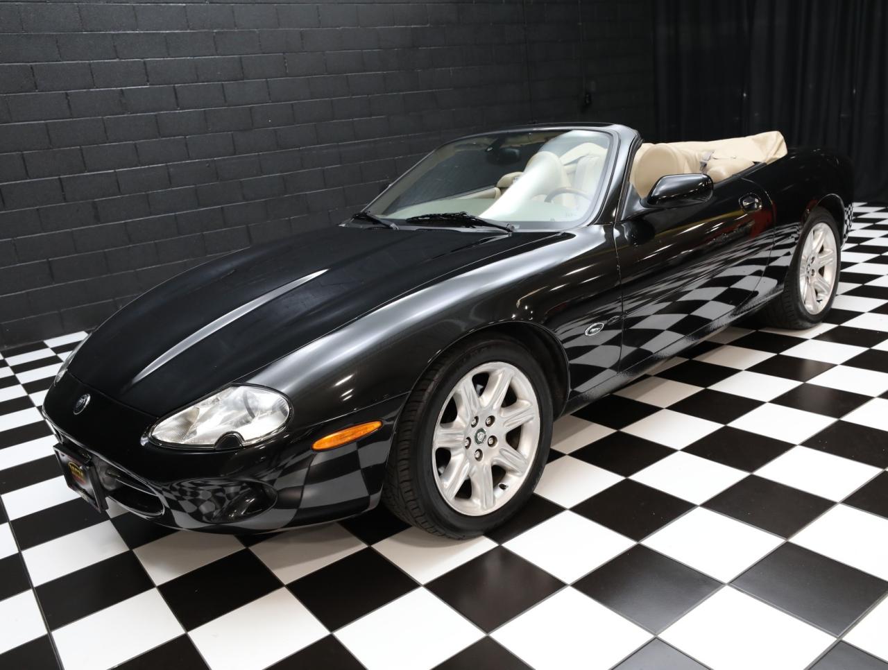 2000 Jaguar XK-Series
