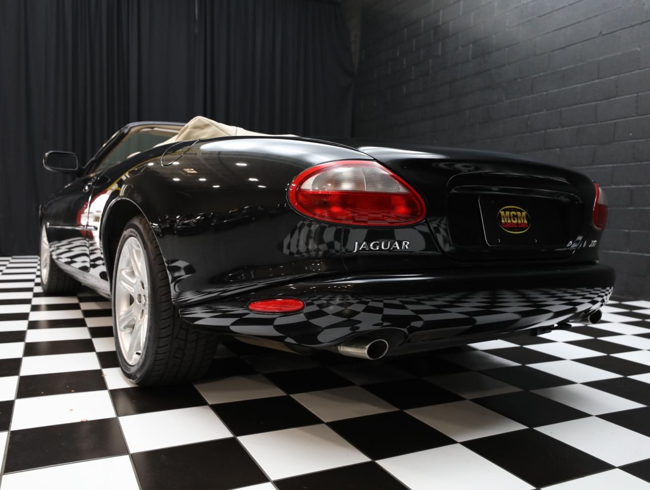 2000 Jaguar XK-Series