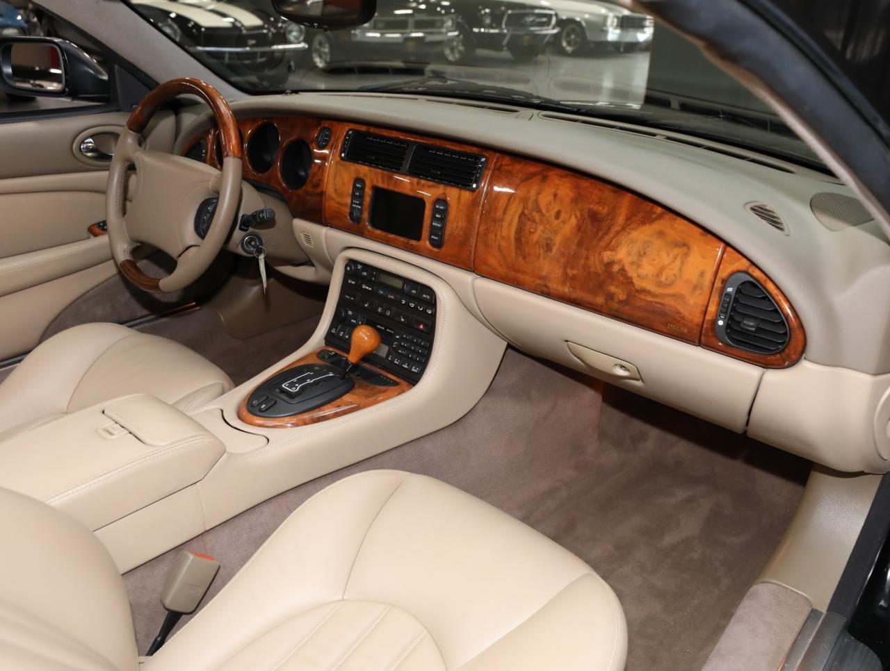 2000 Jaguar XK-Series