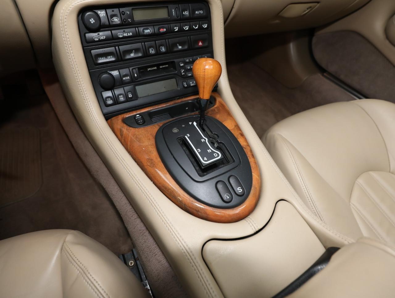 2000 Jaguar XK-Series