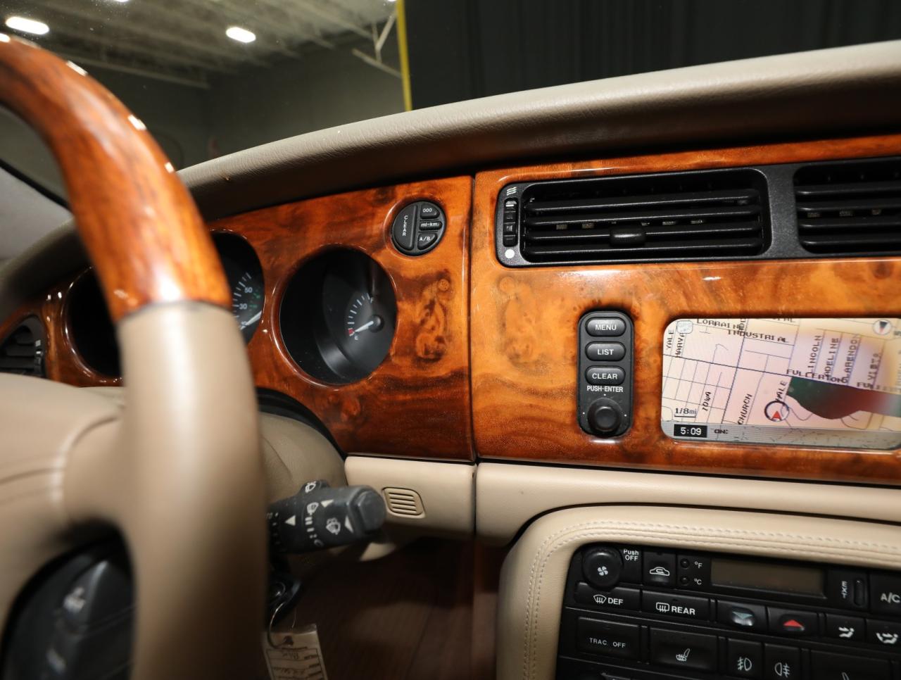 2000 Jaguar XK-Series