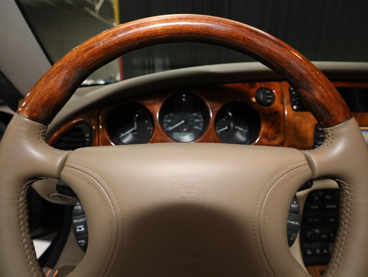 2000 Jaguar XK-Series
