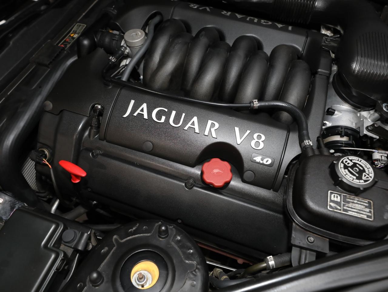 2000 Jaguar XK-Series