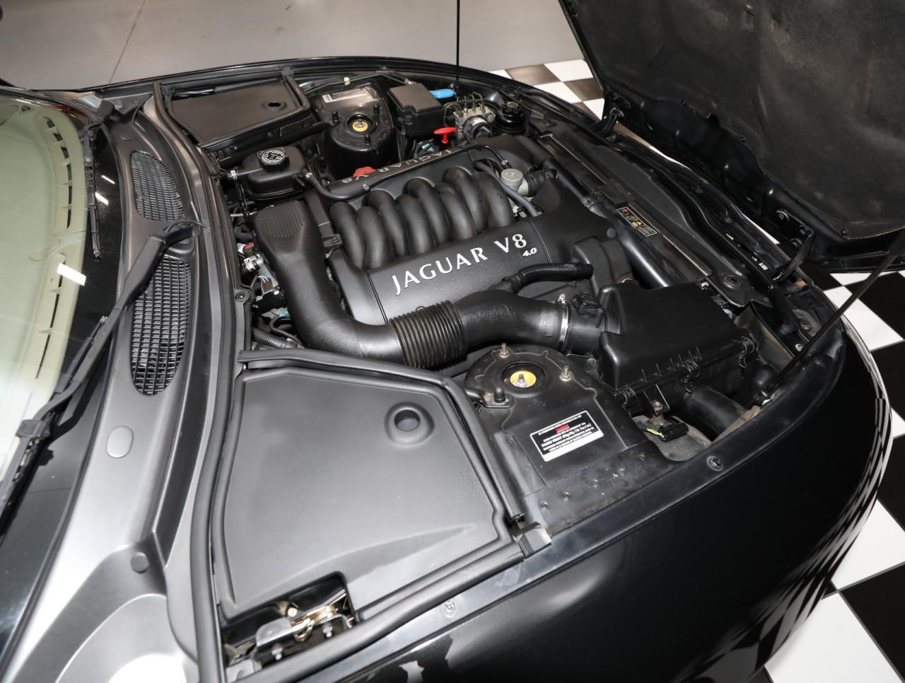 2000 Jaguar XK-Series