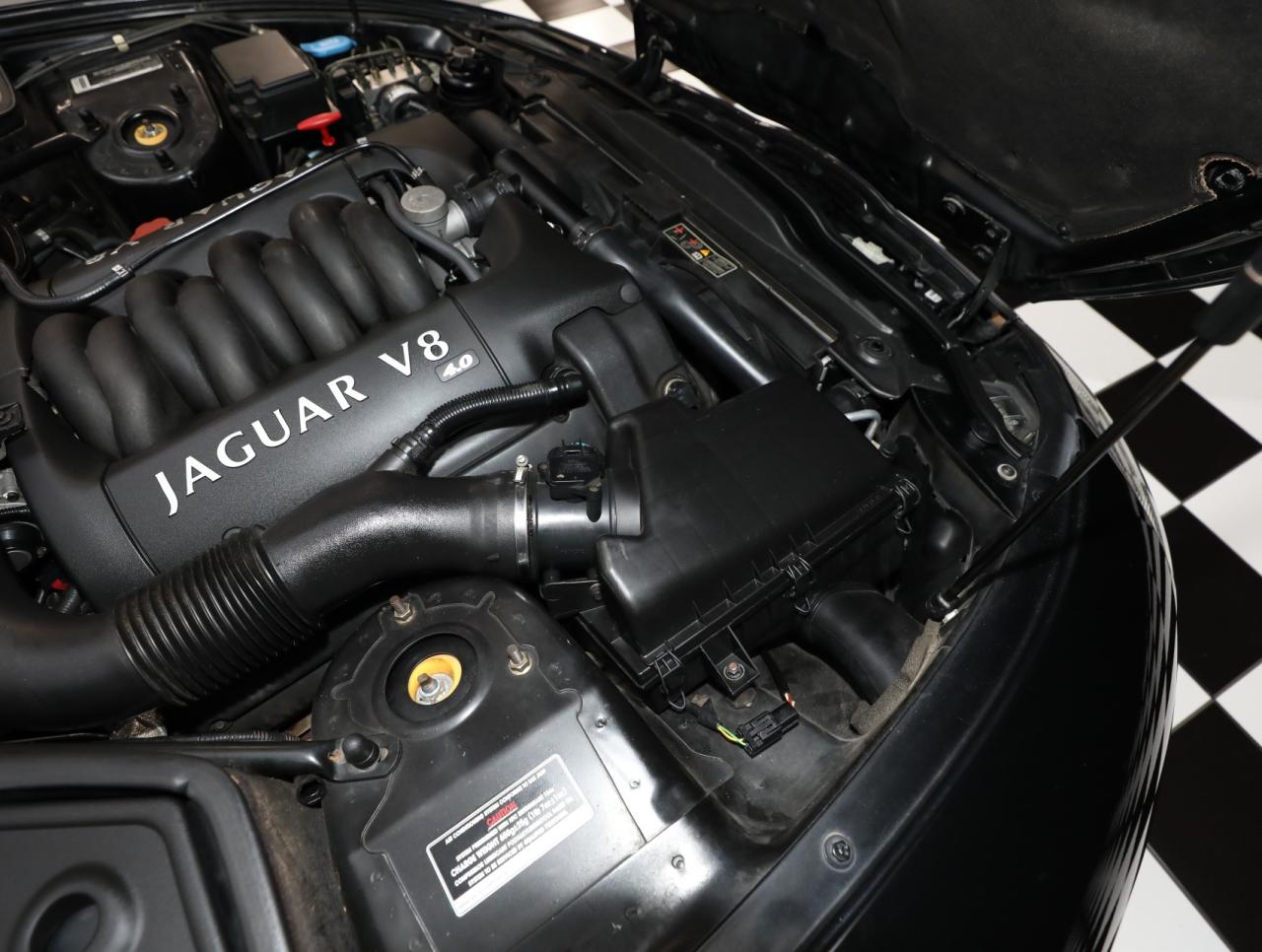 2000 Jaguar XK-Series