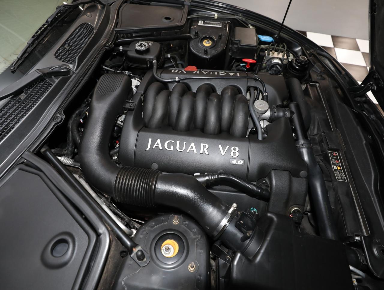 2000 Jaguar XK-Series