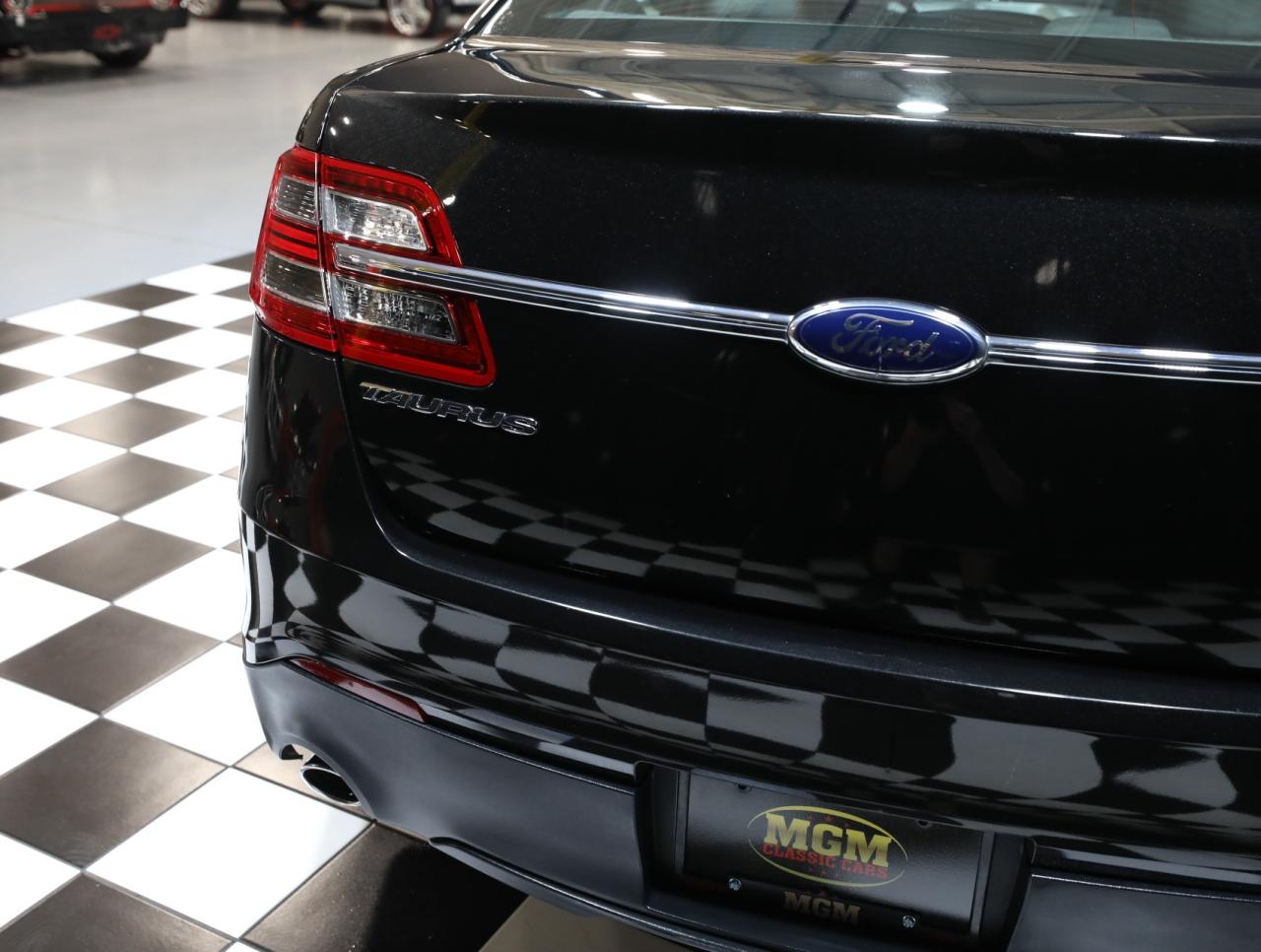 2013 Ford Taurus