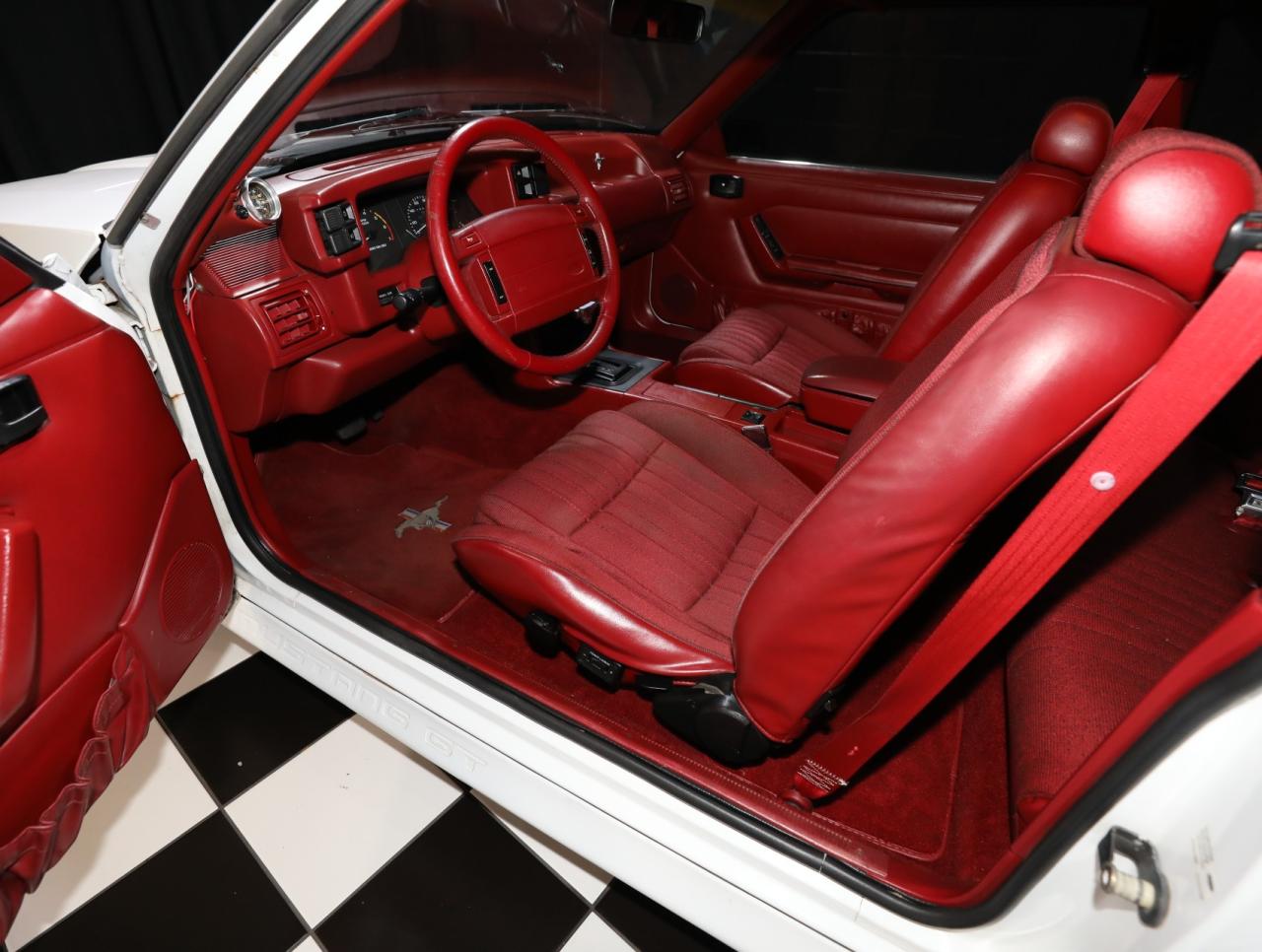 1992 Ford Mustang