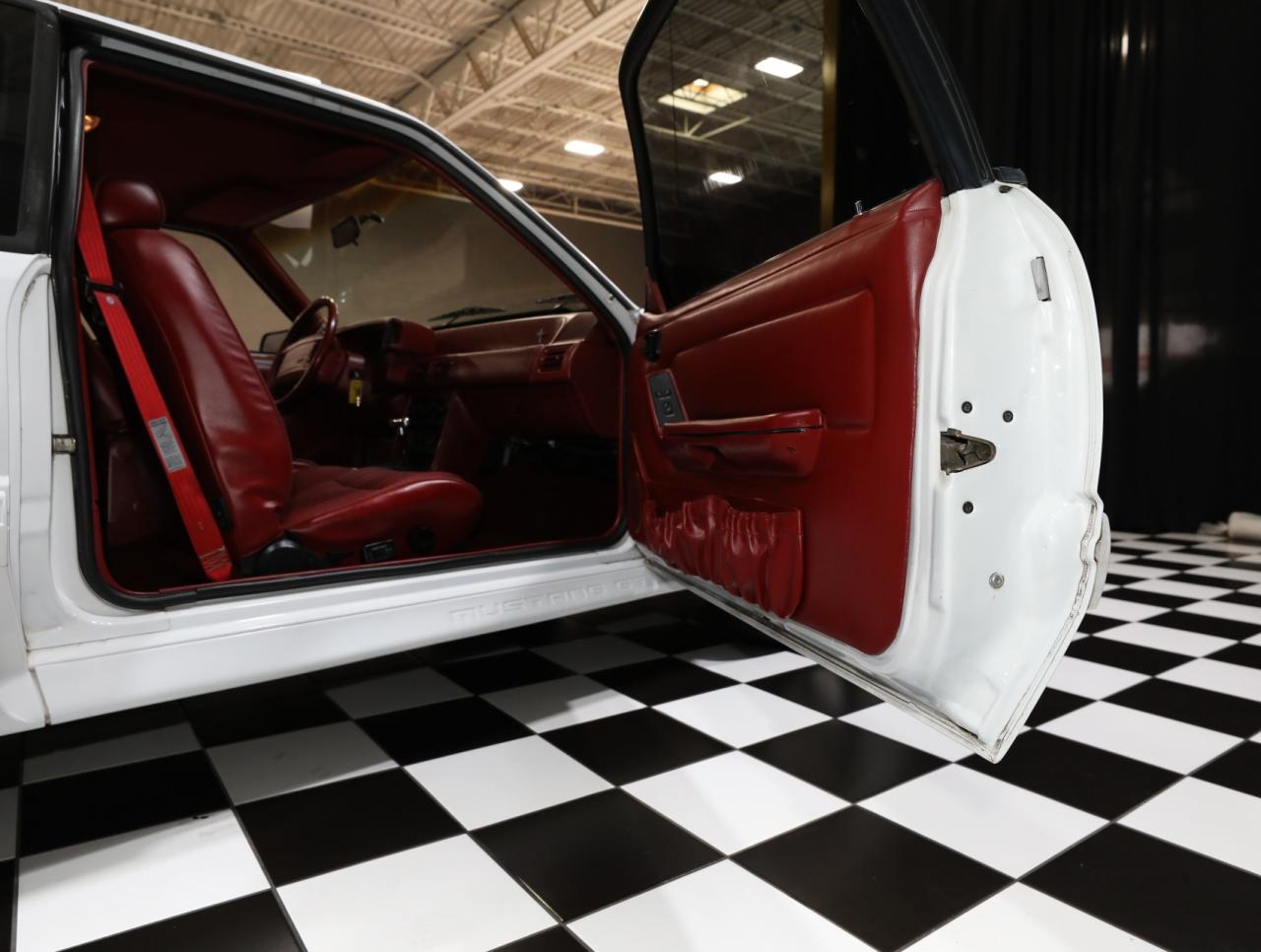 1992 Ford Mustang