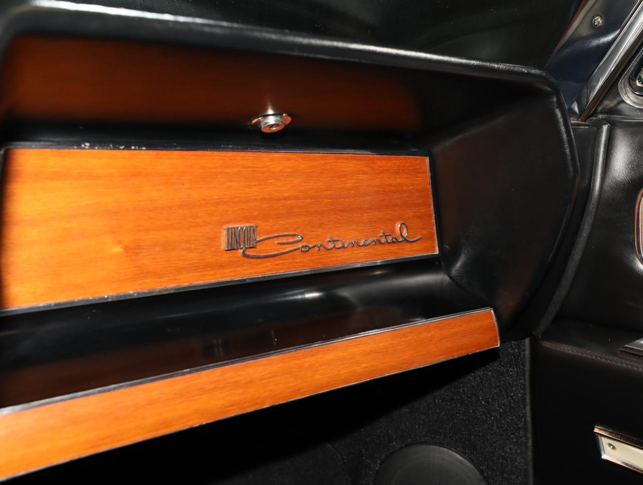 1962 Lincoln Continental