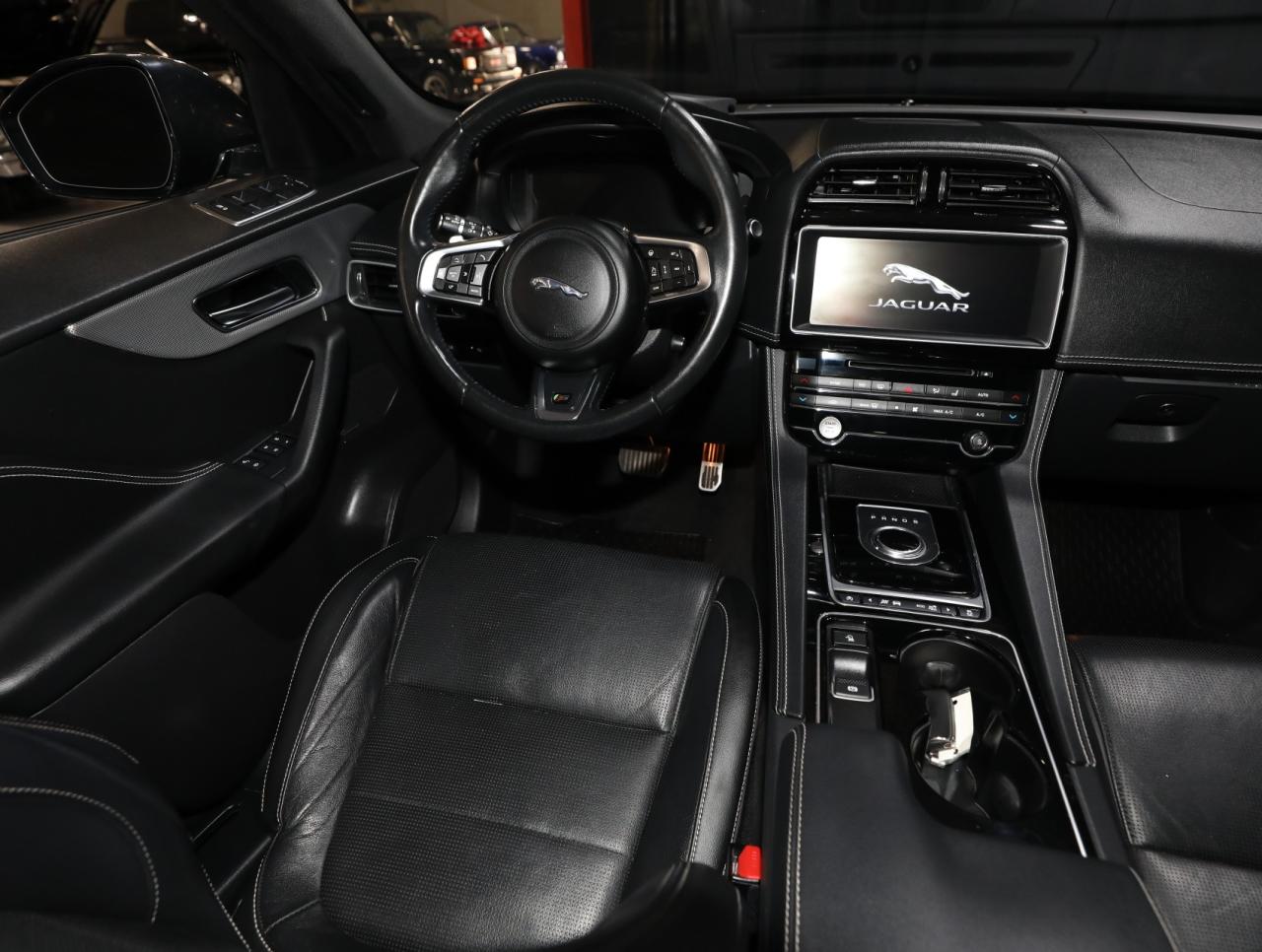 2017 Jaguar F-PACE