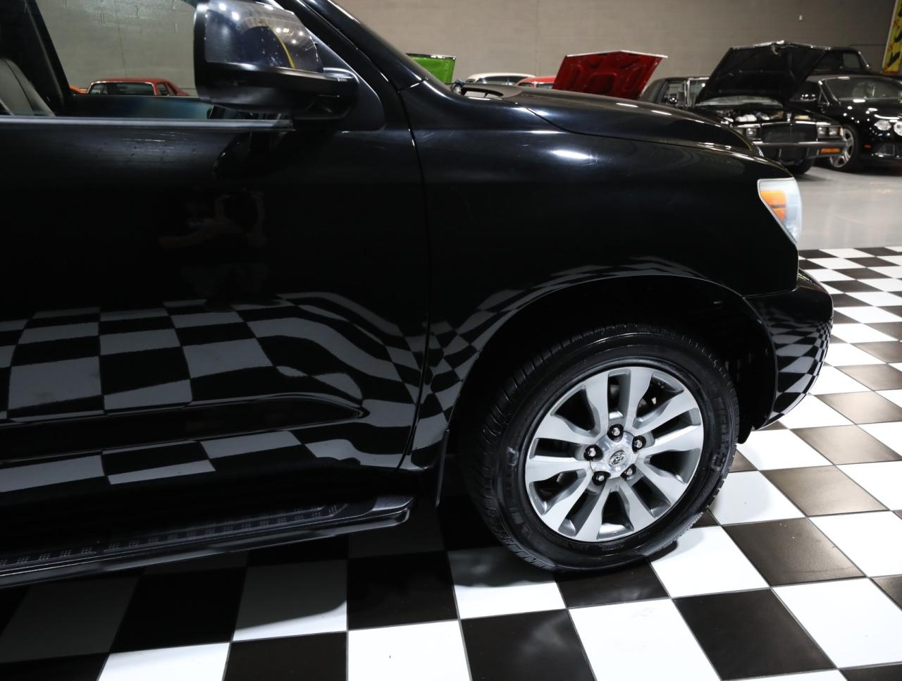 2016 Toyota Sequoia