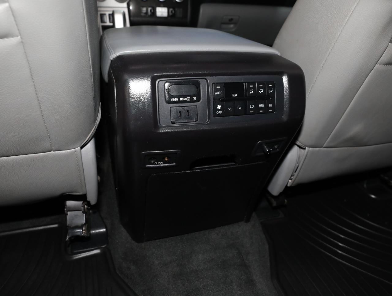 2016 Toyota Sequoia