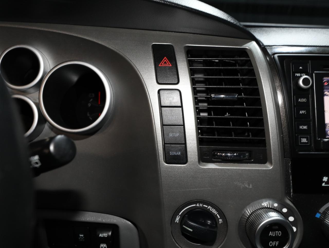 2016 Toyota Sequoia