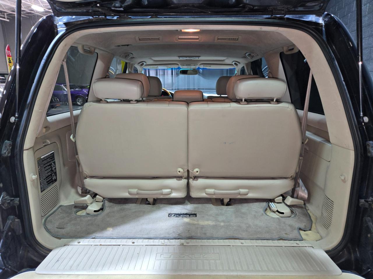 2004 Lexus LX 470