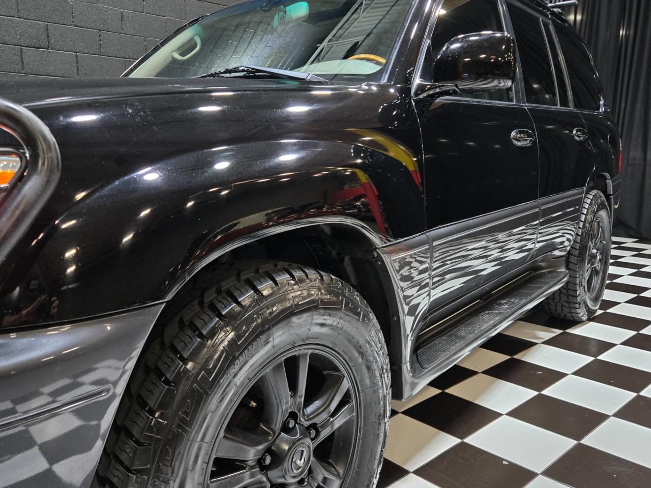 2004 Lexus LX 470