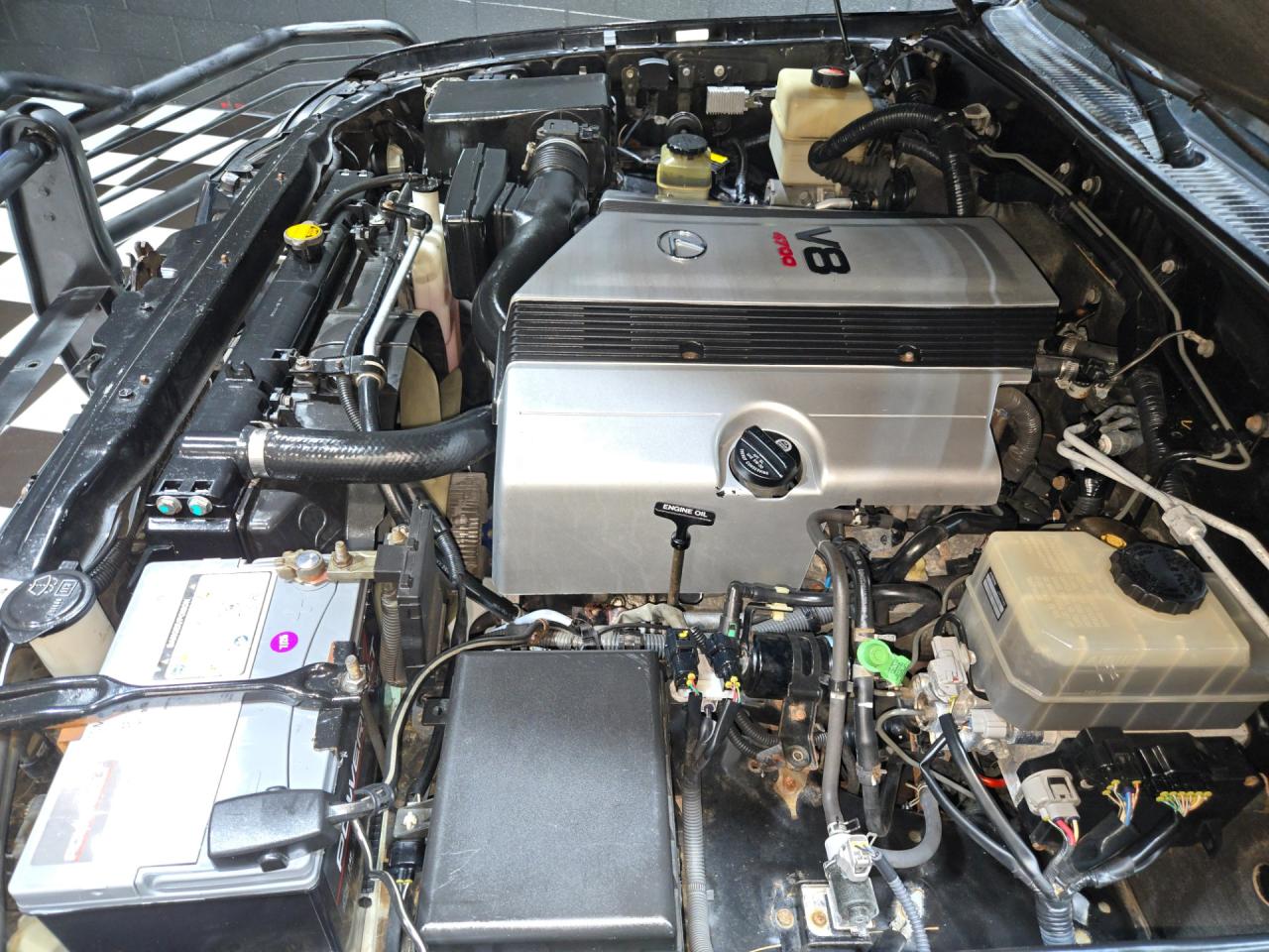2004 Lexus LX 470