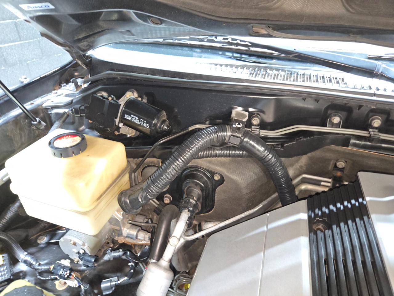 2004 Lexus LX 470