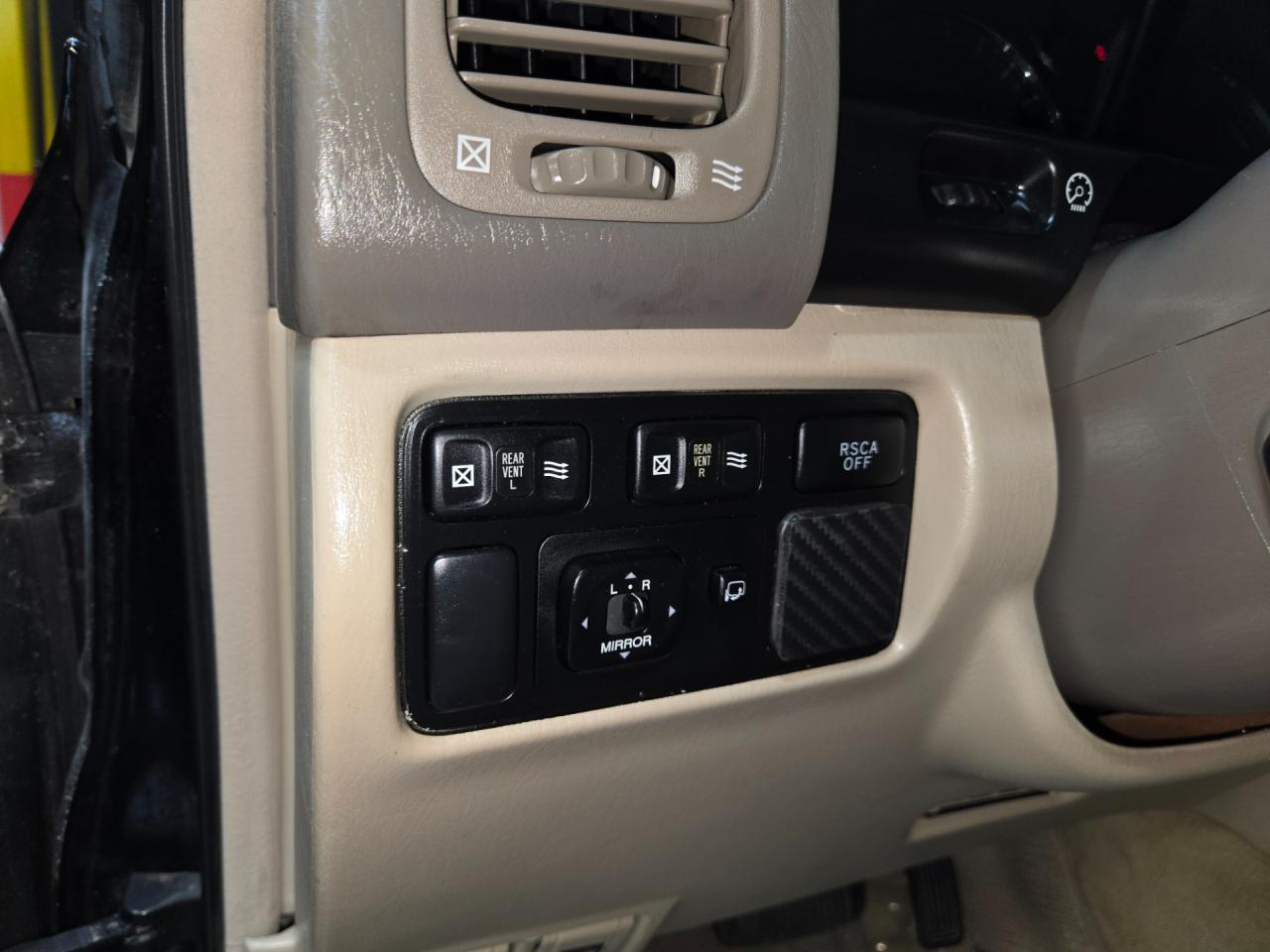 2004 Lexus LX 470