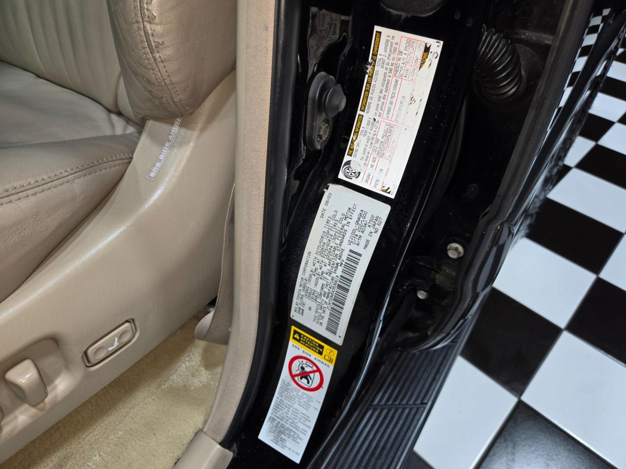 2004 Lexus LX 470