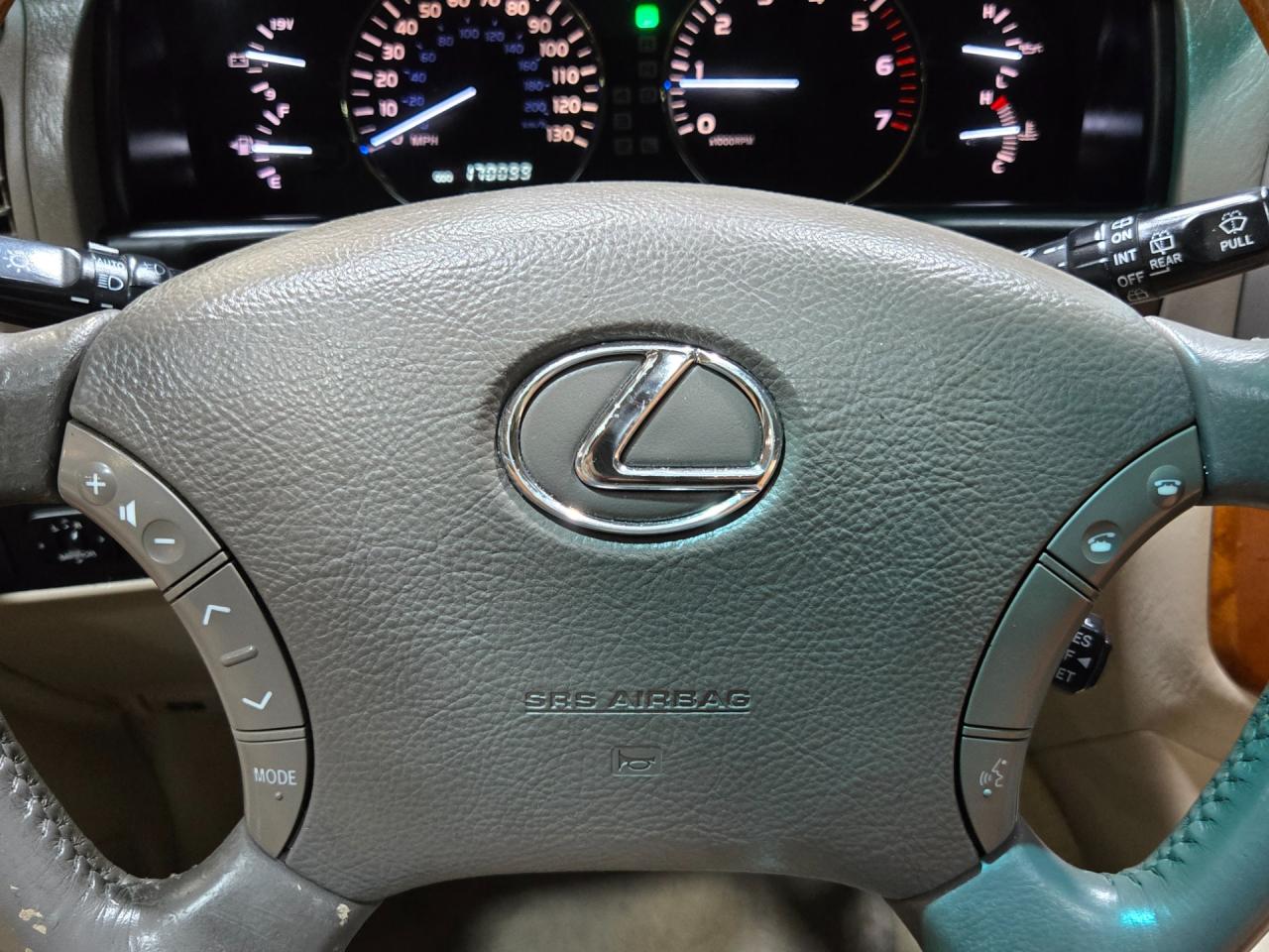 2004 Lexus LX 470