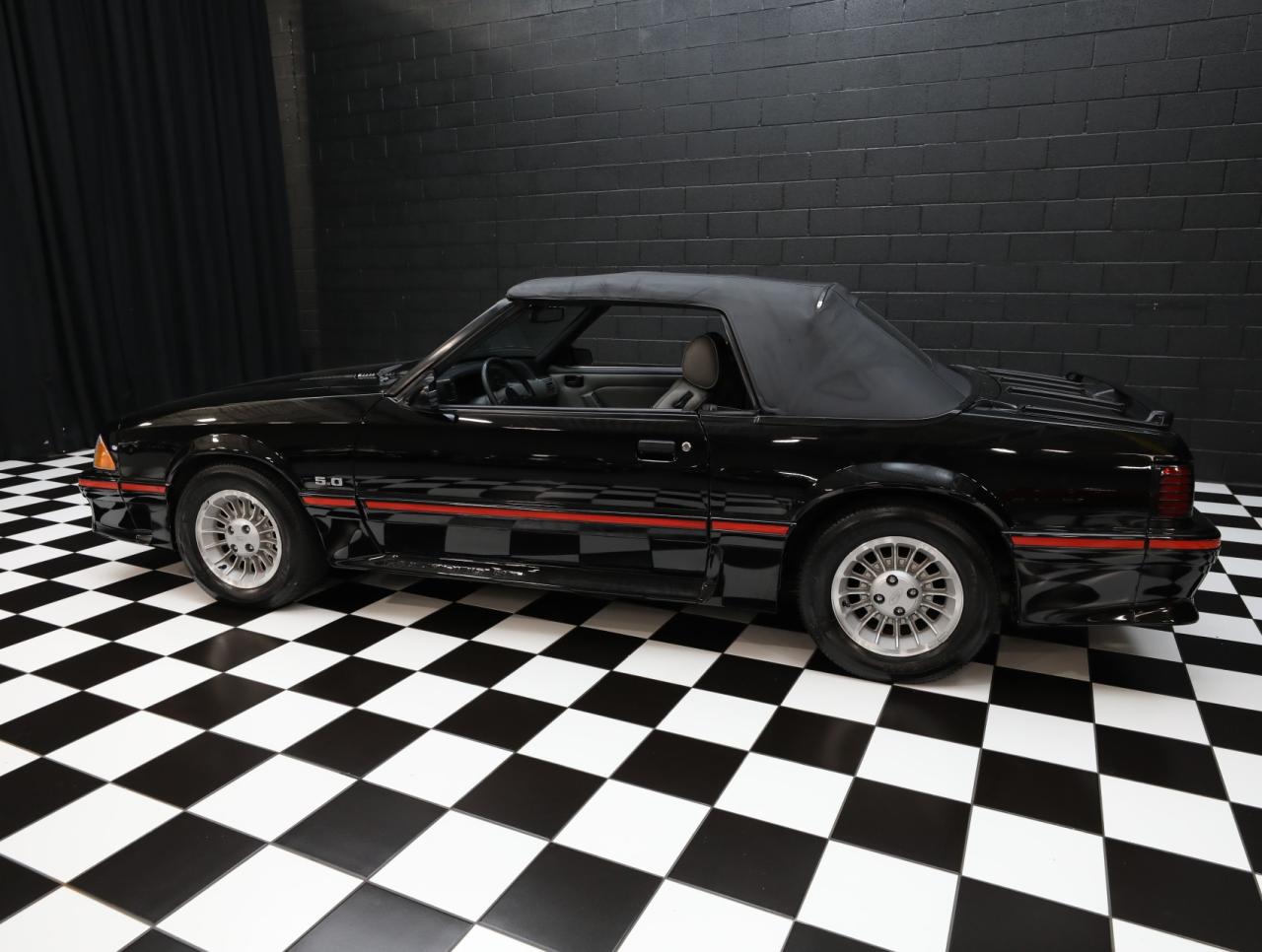 1987 Ford Mustang