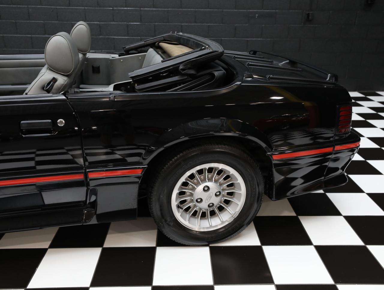 1987 Ford Mustang