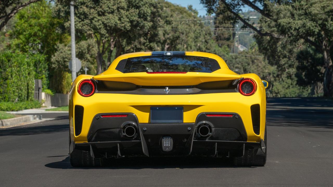 2019 Ferrari 488 Pista