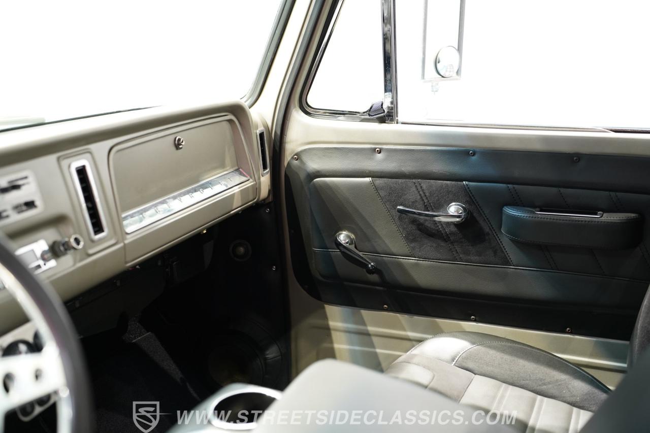 1964 Chevrolet C30 Dually