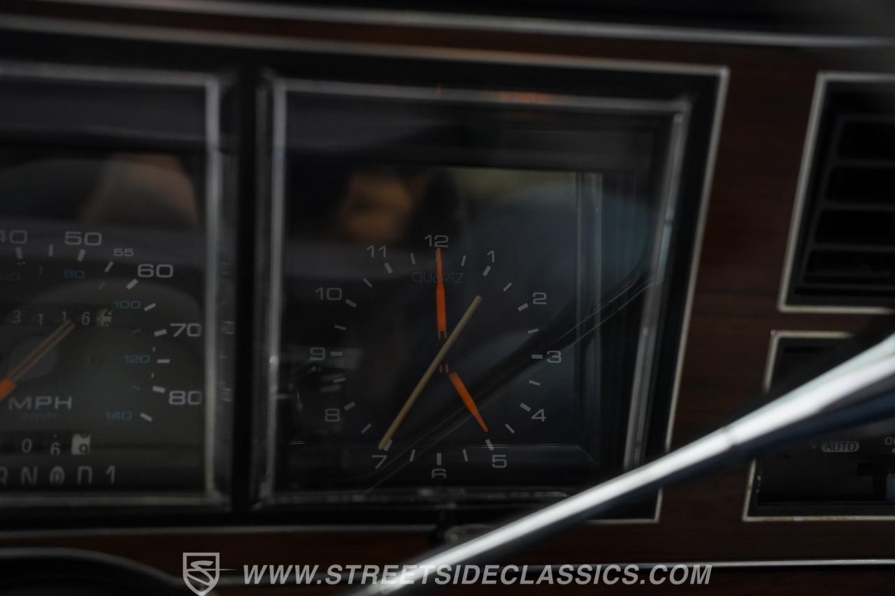 1988 Lincoln Town Car Signature Series