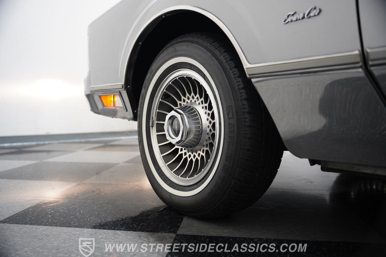 1988 Lincoln Town Car Signature Series