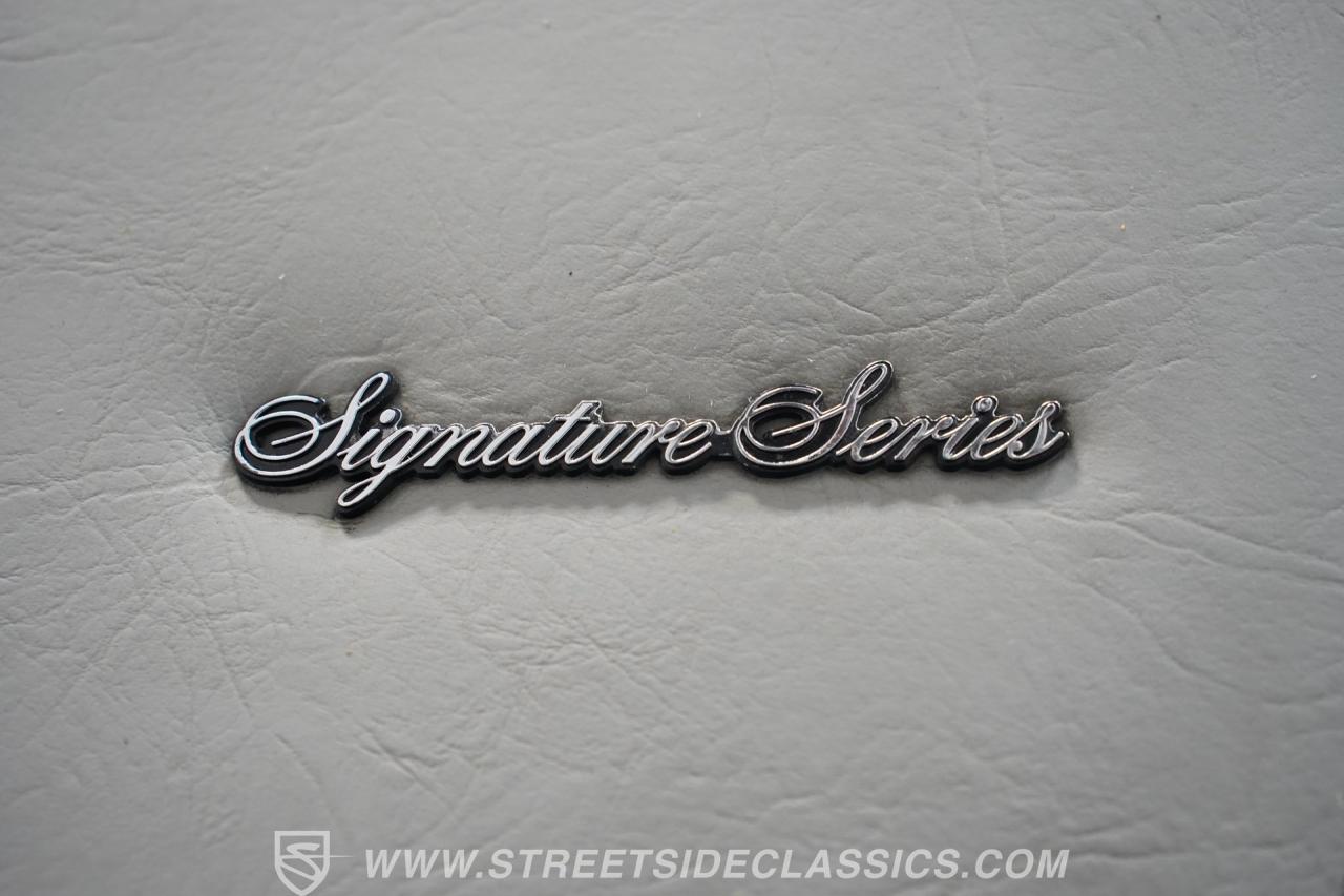 1988 Lincoln Town Car Signature Series