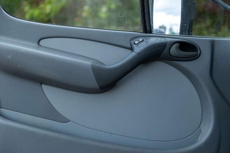 2004 Mercedes - Benz Sprinter