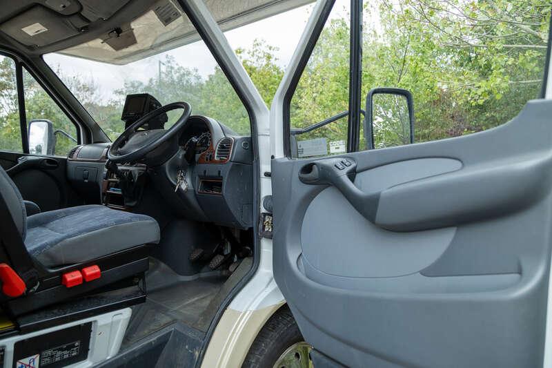 2004 Mercedes - Benz Sprinter