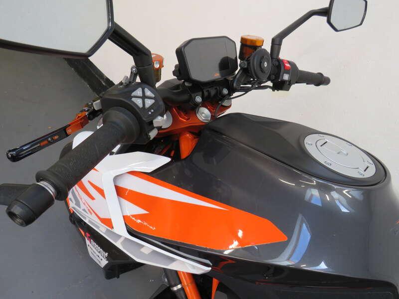2018 KTM 1290 SUPER DUKE R