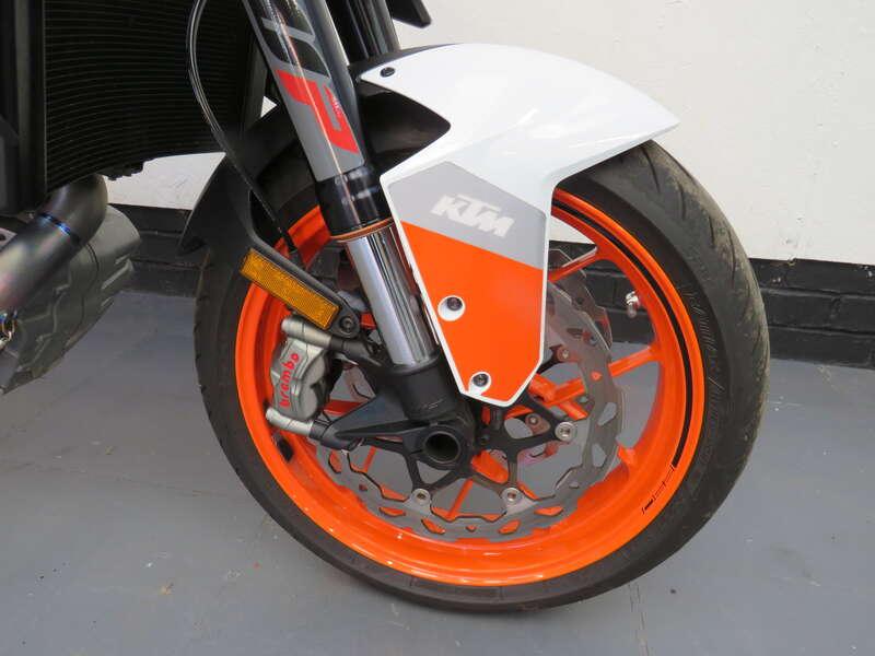 2018 KTM 1290 SUPER DUKE R
