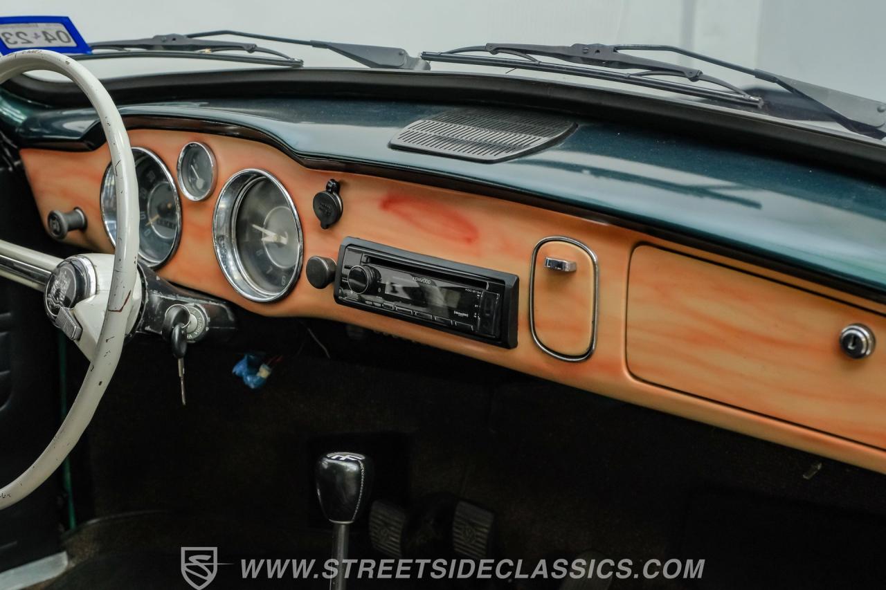 1970 Volkswagen Karmann Ghia Convertible